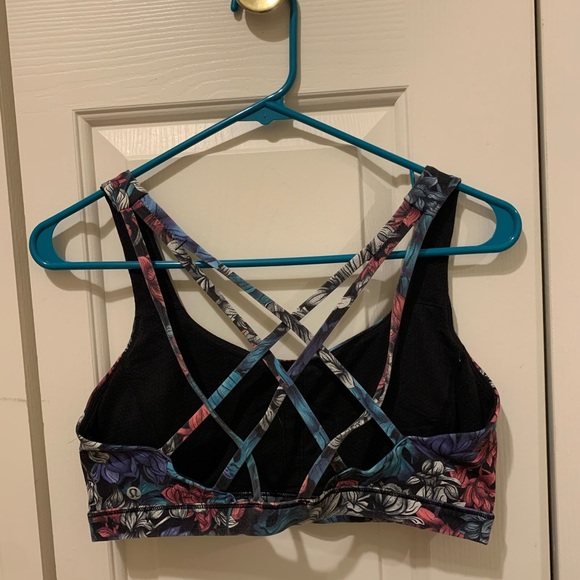 Lulu lemon sports bra - Picture 1 of 2